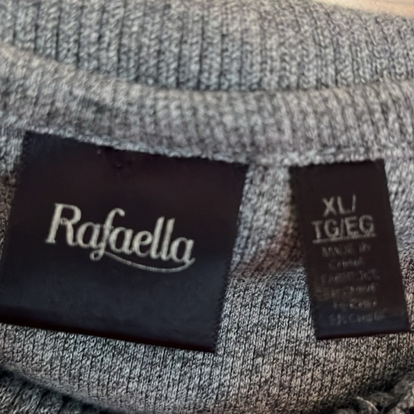 Rafaella-XL-gray-long sleeve sweater with faux leather trim, rib detailing top. - Picture 7 of 12